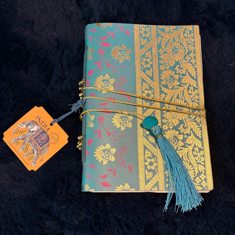 NWT- Green and Gold Floral Journal with gold beads and tassel💙
